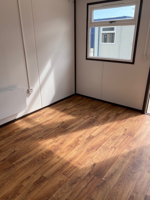 12FT X 10FT JACKLEG OFFICE - Image 7