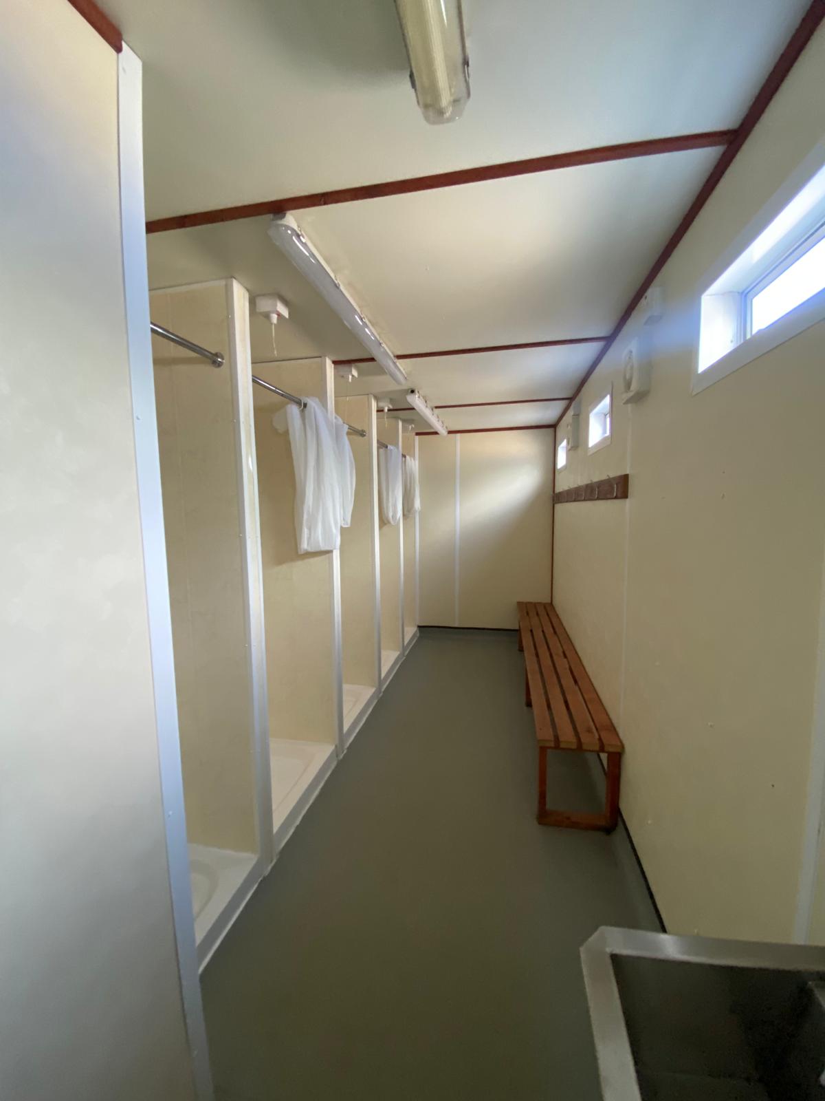 20FT X 8FT 5 CUBICLE ANTI-VANDAL SITE SHOWER - Image 5