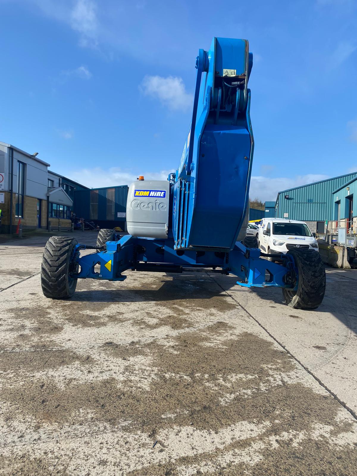 2016 GENIE ZX-135/70 141FT ARTIC DIESEL BOOM LIFT - Image 2