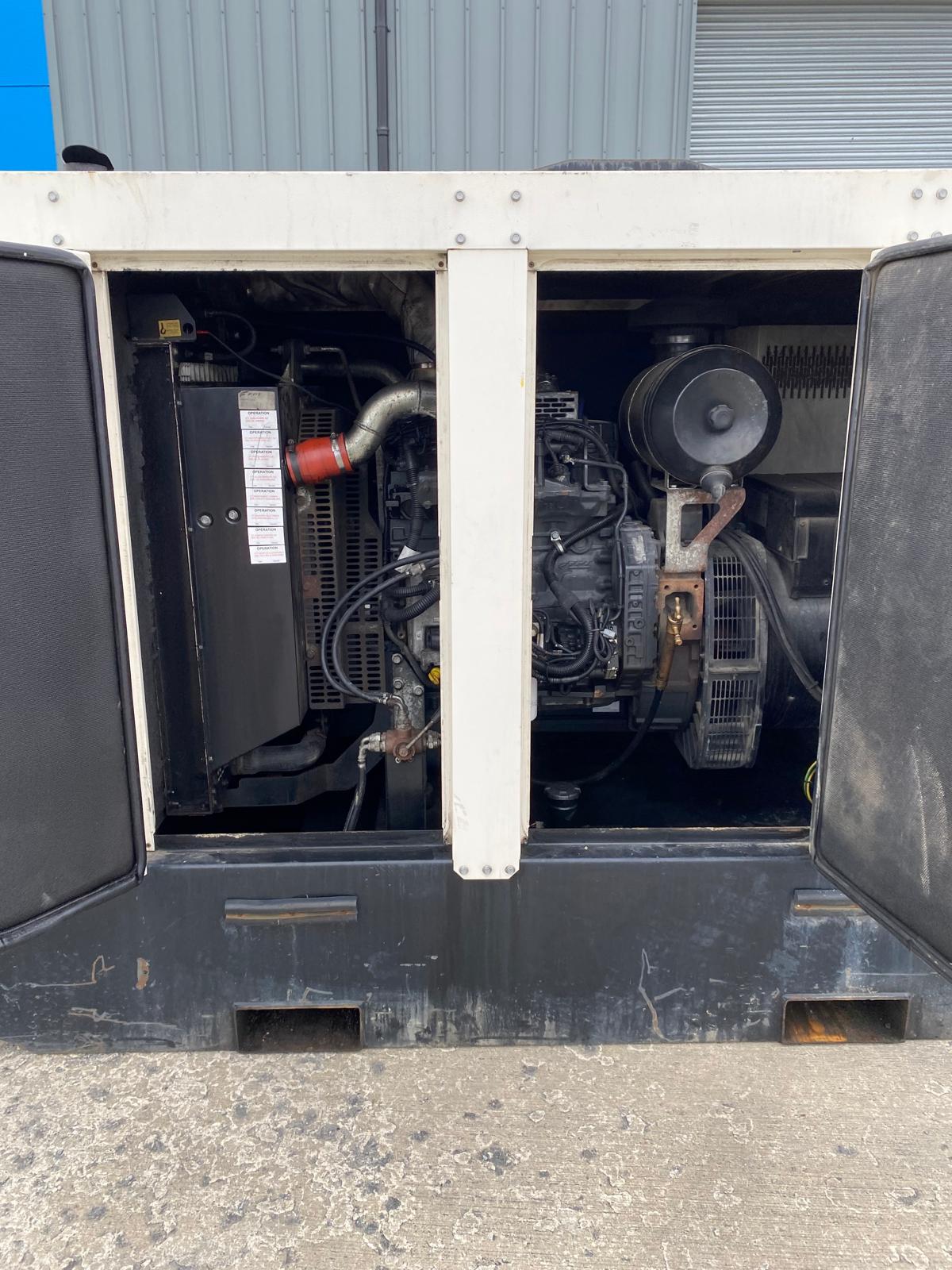 2017 BRUNO GX112FE3 100KVA 3PH SILENCED DIESEL GENERATOR - Image 8